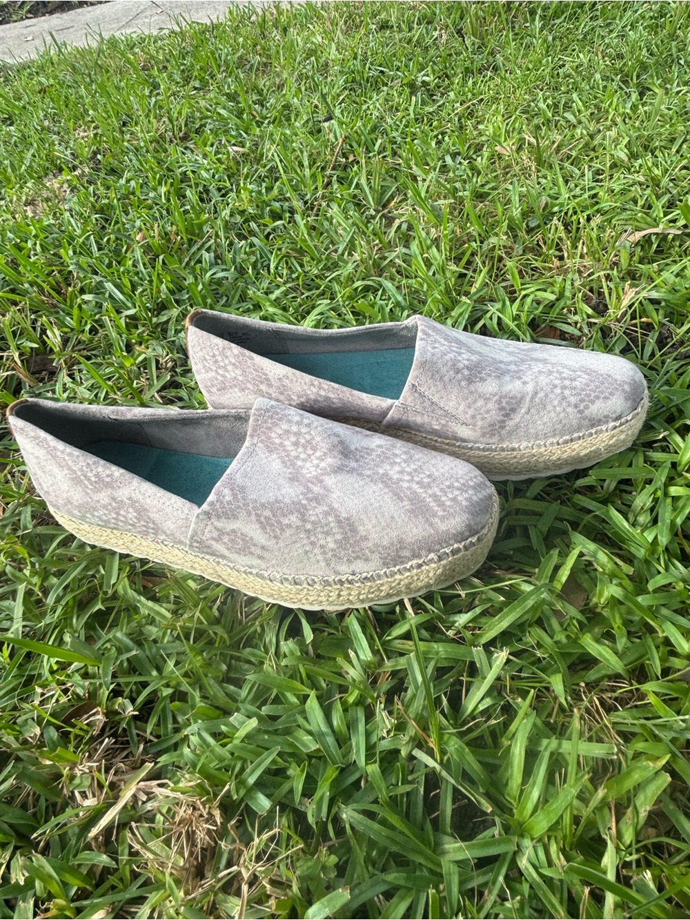 Dr. Scholl's Light Gray Slip-On Espadrille Flats Women’s 9.5